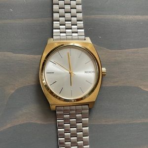 Vintage Nixon two tone stainless steal watch - needs battery